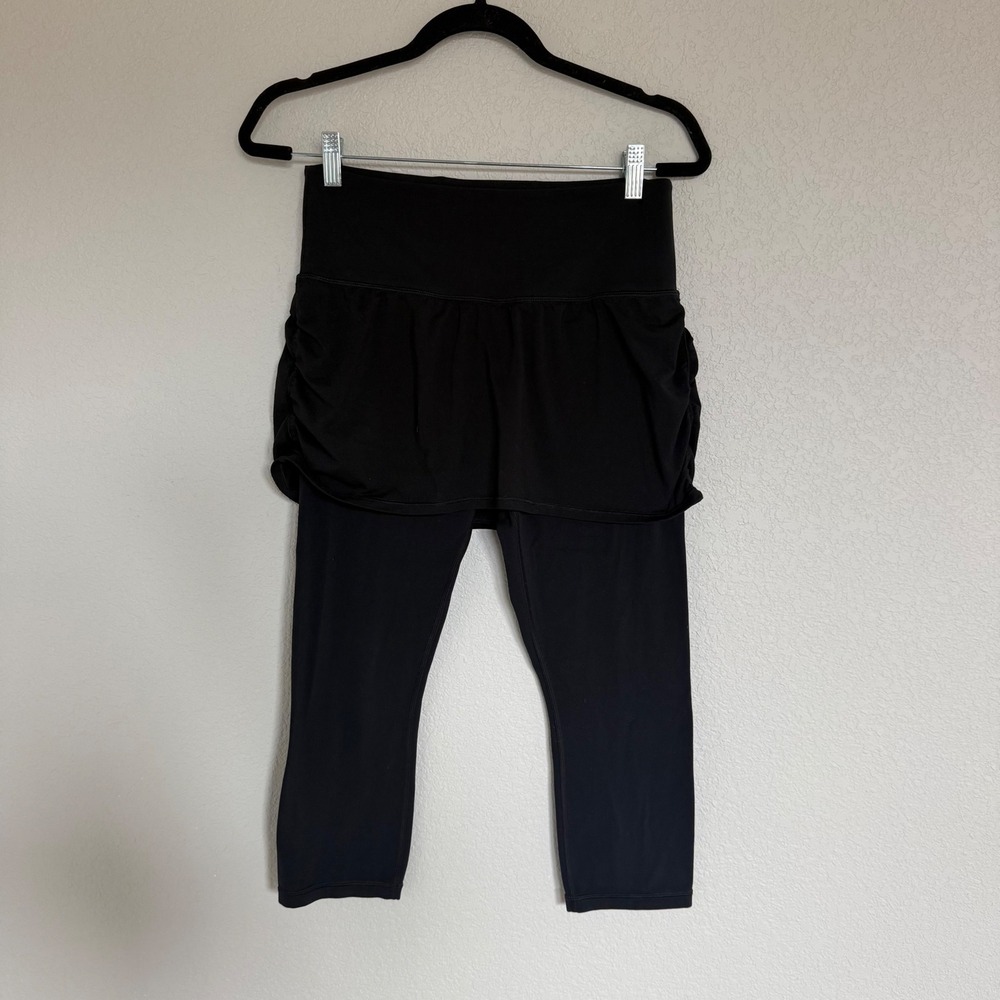 Athleta Elation 2-in-1 Capri Skirted Leggings Black Ruched Yoga Pants Womens M